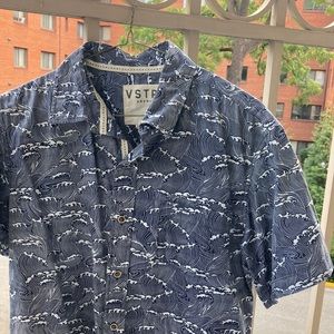VSTR modern button up